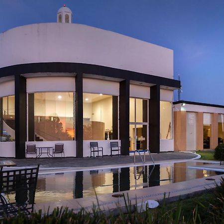 Hotel Aeropuerto Morelia Alvaro Obregon Eksteriør bilde