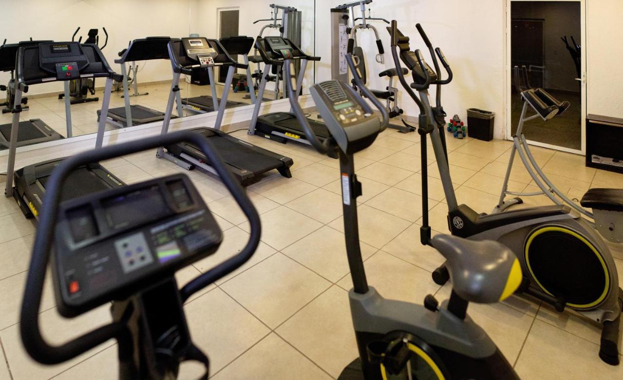 Hotel Aeropuerto Morelia Alvaro Obregon Eksteriør bilde