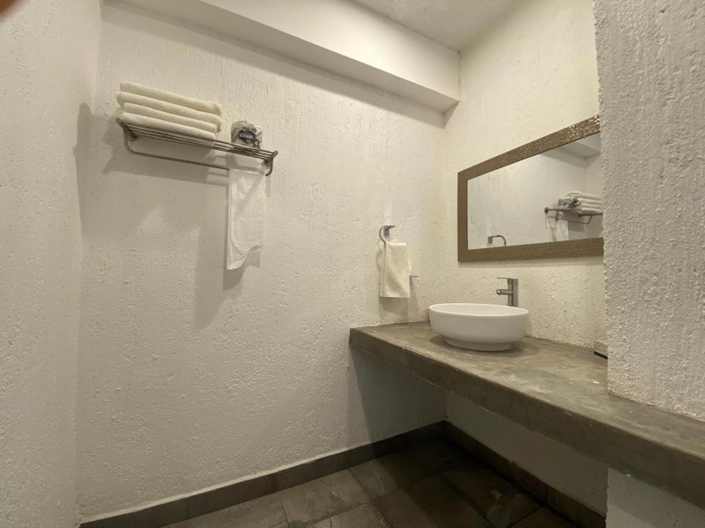 Hotel Aeropuerto Morelia Alvaro Obregon Eksteriør bilde