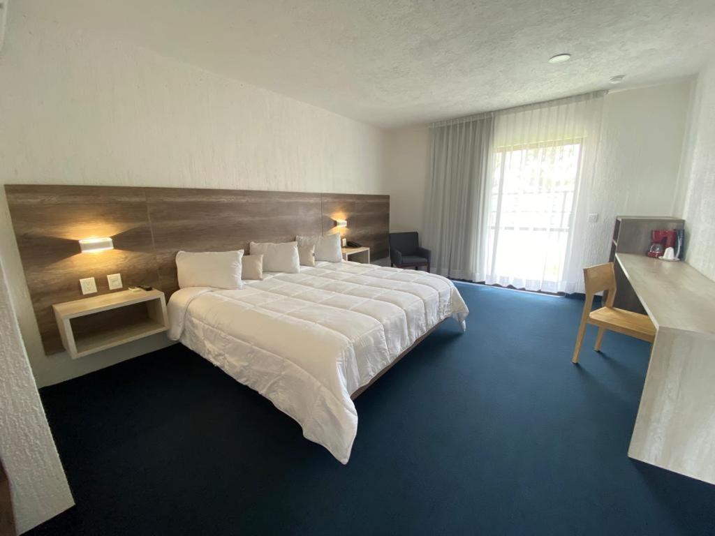 Hotel Aeropuerto Morelia Alvaro Obregon Eksteriør bilde